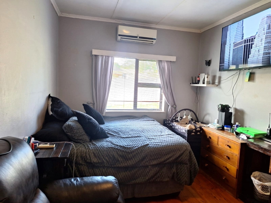 4 Bedroom Property for Sale in Van Riebeeck Hoogte Eastern Cape